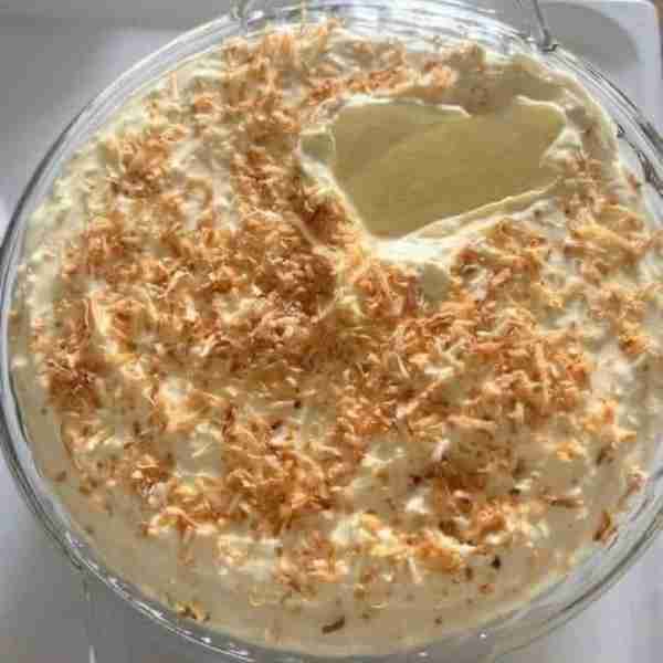 Coconut Cream Pie DIP! Ingredients: - 1 package (8 oz) cream cheese, softened - 1 cup powdered sugar...