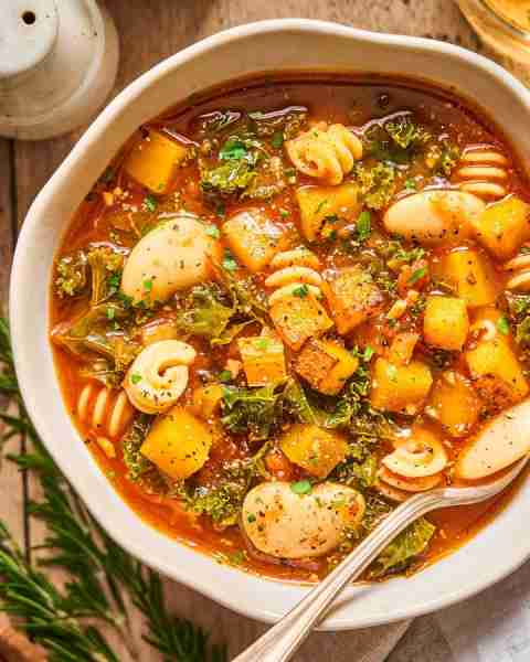 🍁 Autumn Minestrone Soup with Butternut Squash and Kale.🍁