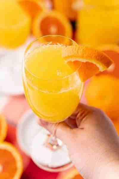 🥂🍊 Just two ingredients and you're ready to go with this Classic Mimosa! Cheers to good times! 🎉...