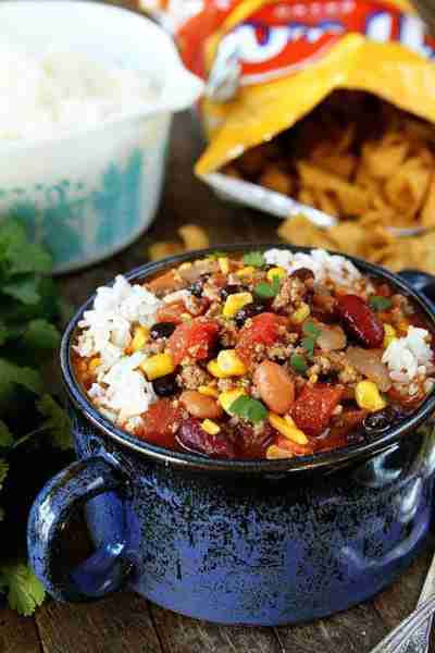 This classic and super easy 7-can Taco Soup recipe is simple and full of flavor! Serve over rice or...
