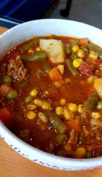 I prepared a hearty, homemade vegetable beef soup for lunch.😋 Here's the recipe: You will need: 1 p...
