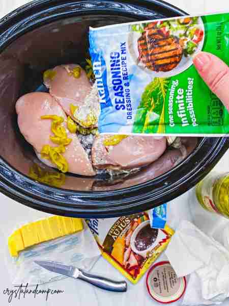 🍗 CROCKPOT MISSISSIPPI CHICKEN The easiest “set it and forget it” meal for your busiest nights! REC...