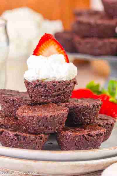 Decadent Brownie Bites! 💖 They're rich, fudgy & perfectly portioned for every occasion. A must-try...