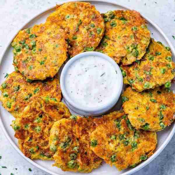 Easy Vegetable Fritters Vegetable Fritters make for a REALLY FUN, and SUPER TASTY recipe to make aft...