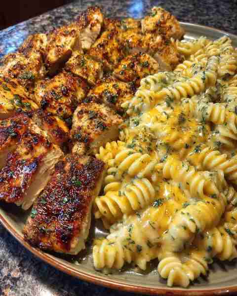 Velveeta Cajun Chicken Twists in Cheesy Garlic Cream Ingredients: 1 lb chicken breasts, cut into 1-i...