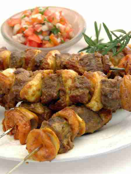 𝗦𝗲𝗻𝘀𝗮𝘁𝗶𝗼𝗻𝗮𝗹 𝘀𝗼𝘀𝗮𝘁𝗶𝗲𝘀 Who can resist a traditional Curried Lamb Sosatie, skewered with dried peaches...