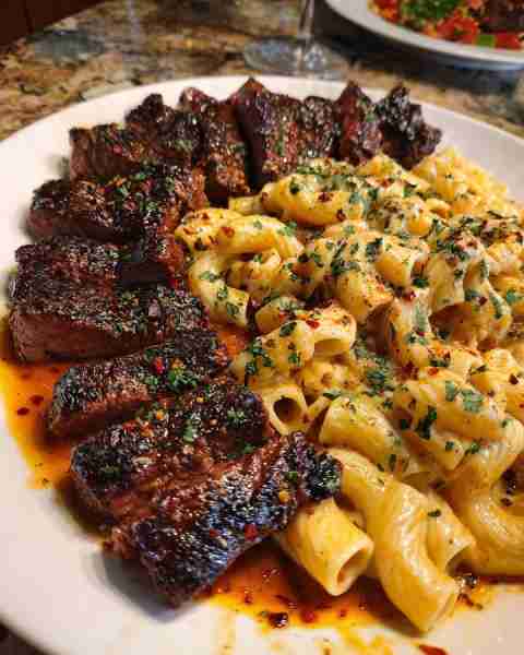 Blackened Steak Tips with Rigatoni in Creamy Garlic Cheese Sauce Ingredients: 1 ½ lbs sirloin or rib...