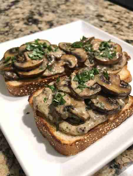 Vegan Creamy Mushroom Toasts 🍄🍞