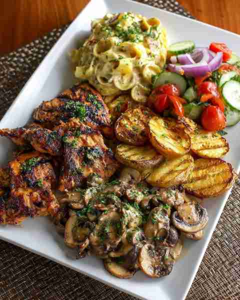 🍗 Grilled Chicken with Creamy Mushrooms, Roasted Potatoes & Pasta Salad Plate 🍄🥔🥗 Prep Time: 25...