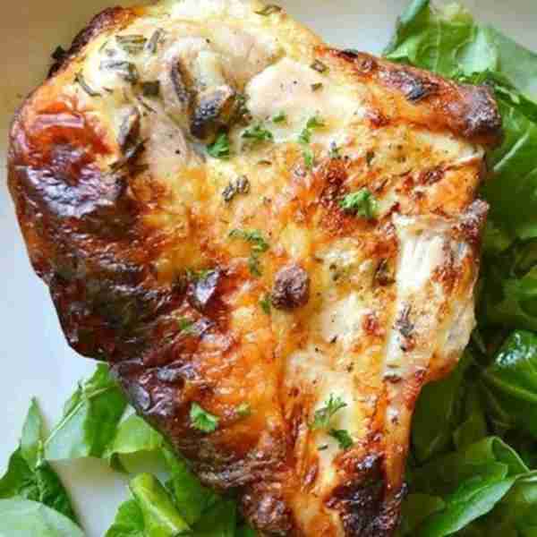 Buttermilk Roasted Chicken! 💖💖 Easy oven roasted chicken that's crispy on the outside and moist, t...