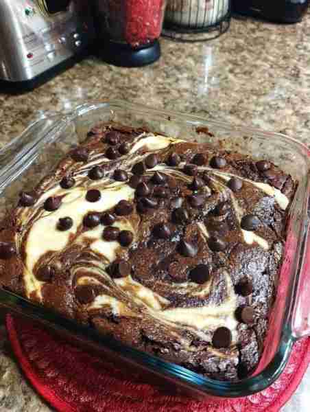 Keto Cheesecake Swirl Brownies Ingredients For the brownie layer: 1 cup almond flour ½ cup unsweeten...