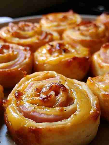 I swear my family can eat this for breakfast, lunch, or dinner!. Full recipe 👇 💬