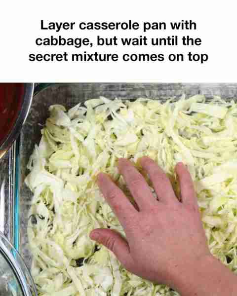 Layer casserole pan with cabbage, but wait until this magic mixture comes on top. Full recipe 👇 💬