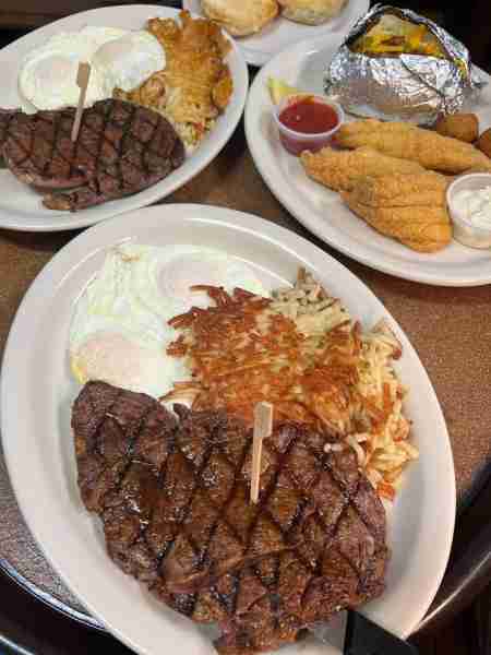 𝗧𝗵𝗶𝘀 𝗽𝗹𝗮𝘁𝗲’𝘀 𝗰𝗮𝗹𝗹𝗶𝗻𝗴 𝘆𝗼𝘂𝗿 𝗻𝗮𝗺𝗲… who’s hungry? 😋