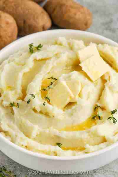 https://www.spendwithpennies.com/how-to-make-mashed-potatoes/ No holiday meal would be complete with...