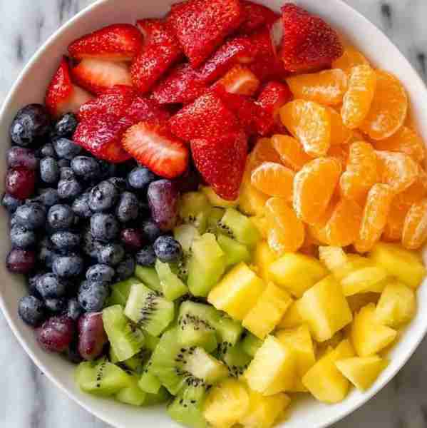 Fruit Salad Ingredients 1 cup strawberries 🍓 (sliced) 1 cup blueberries 🫐 1 cup seedless grapes 🍇...