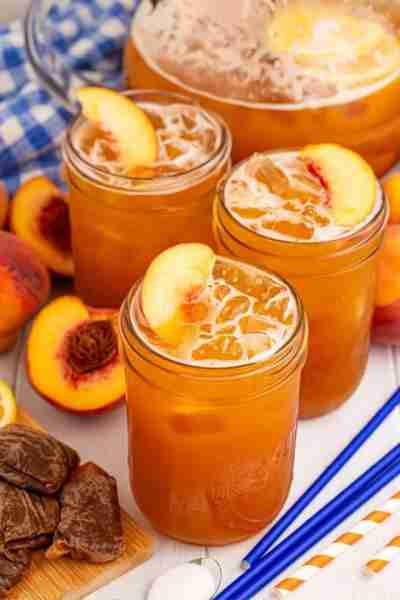 The Best Classic Peach Sweet Tea! 🍑🍹 Peaches are the Star of this Incredible Drink! RECIPE BELOW!