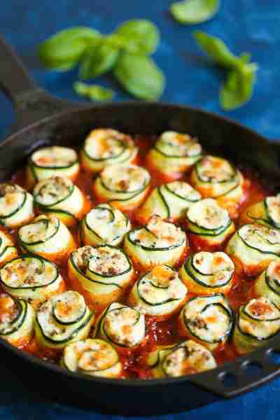 Zucchini Lasagna Roll Ups - Swap out the lasagna noodles for zucchini. It's LOW CARB & so much healt...