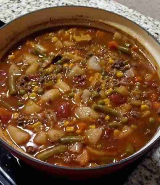 "I tried this soup, and my family was convinced I ordered from a gourmet restaurant!" Full recipe 👇💬