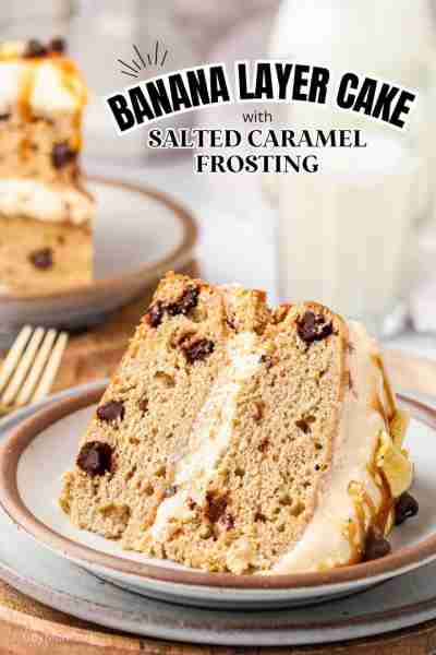 Chocolate Chip Banana Cake ❤️ 2 1/4 cup flour ❤️ 1 teaspoon cinnamon ❤️ 1/2 teaspoon baking soda ❤️...