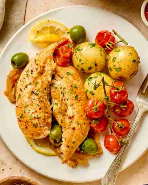 🍅🫒 Chicken Provençal with Olives, Tomatoes, Potatoes, and White Wine Lemon Garlic Sauce.🍅🫒 Tende...