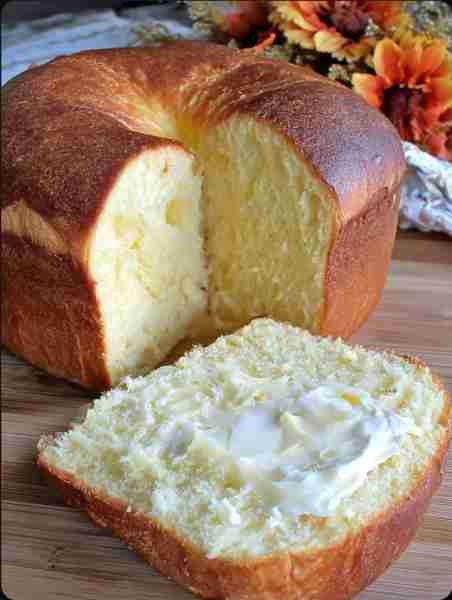 Sally Lunn Batter Bread Ingredients: ½ cup warm water 1 package active dry yeast ½ cup unsalted bu...