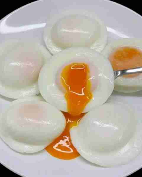 poached eggs are a new amazing way to cook poached eggs without babysitting the stove. They are quic...