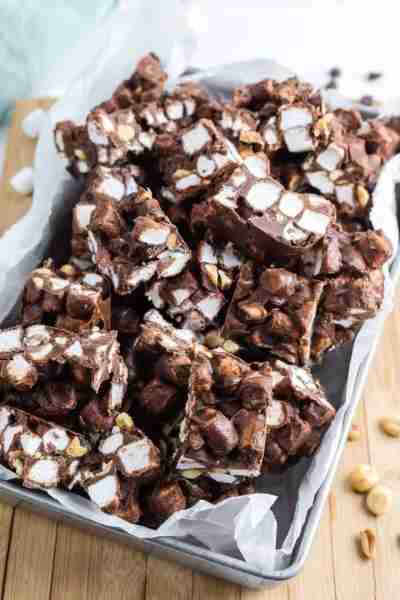 😍 Easy Peanut Butter Rocky Road Fudge 🥜🍫 Get RECIPE in first comment below 👇