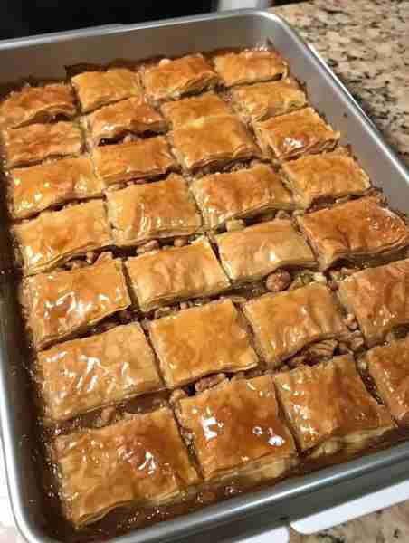 Christmas Baklava - Don't LOSE this Recipe 😋 Ingredients 1/2 pound chopped pecans 1/2 pound chopped...