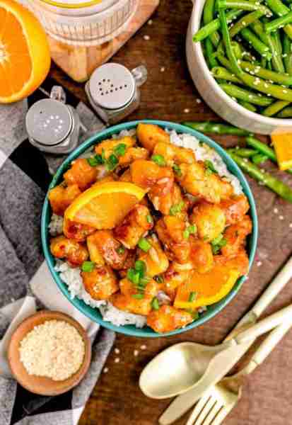 🍊 🙌 Serve this Panda Express Copycat Orange Chicken up with some rice and steamed veggies, and you...