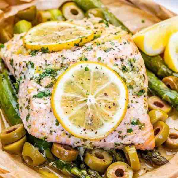Lemon-Garlic Salmon Packets 🍋