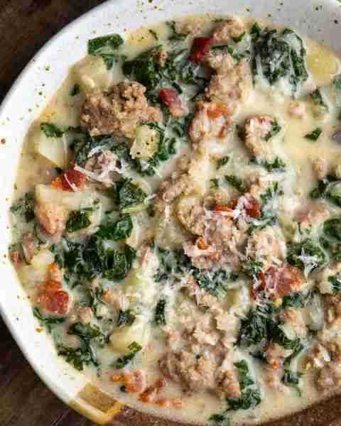 This Instant Pot Zuppa Toscana is loaded with bacon, sausage, garlic, and kale! This keto-friendly,...