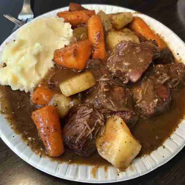 Would You Eat This Pot Roast with Carrots, Potatoes & Gravy Ingredients: 3–4 lbs beef chuck roast Sa...