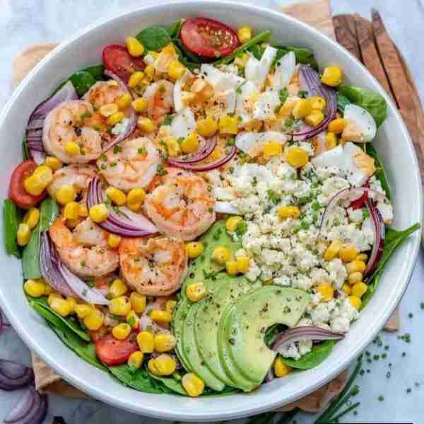 Spicy Shrimp Avocado Salad Recipe You will love this easy, spicy shrimp and avocado salad recipe! Ma...