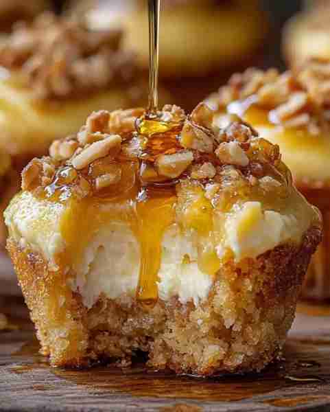 Honey Pecan Cheesecake Muffins Ingredients 1 1/2 cups graham cracker crumbs 1/2 cup unsalted butter,...