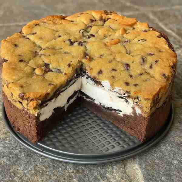 5 Layer Cookie Box Brownie Cheesecake Introduction This deesviral recipe is a dream come true for de...