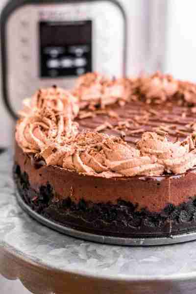🍫 Looking for an irresistible dessert? Treat yourself to this heavenly Instant Pot Chocolate Cheese...