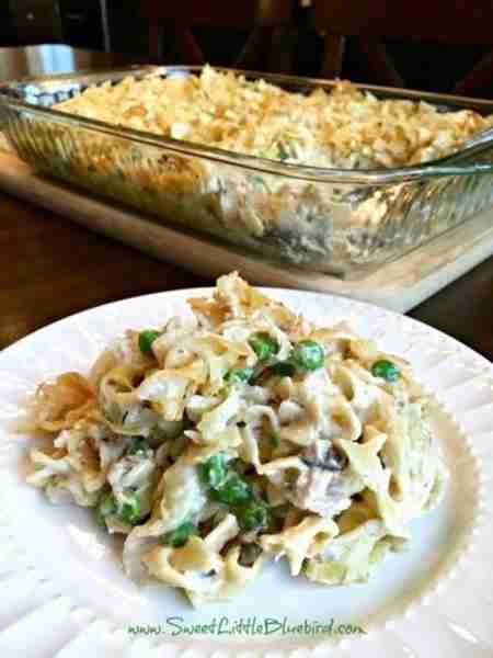WHO GREW UP ON TUNA NOODLE CASSEROLE?!💖 Old Fashioned Tuna Noodle Casserole! 💖 Just like Grandma u...