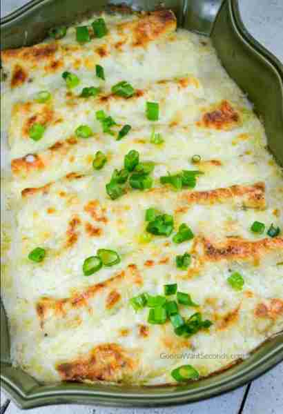 Sensational White Chicken Enchiladas! 💖 Guaranteed to please even the pickiest eaters! 💖 RECIPE BE...