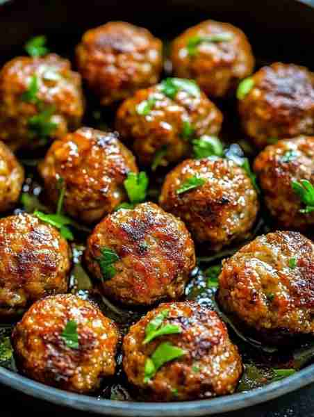 These delicious vegan meatballs are a game changer! Perfect for busy weeknights or a cozy Sunday din...