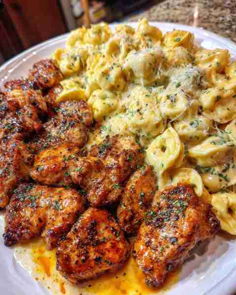 One-Pot Cajun Chicken Tortellini with Garlic Velveeta Alfredo Ingredients: 1.5 lbs boneless, skinles...