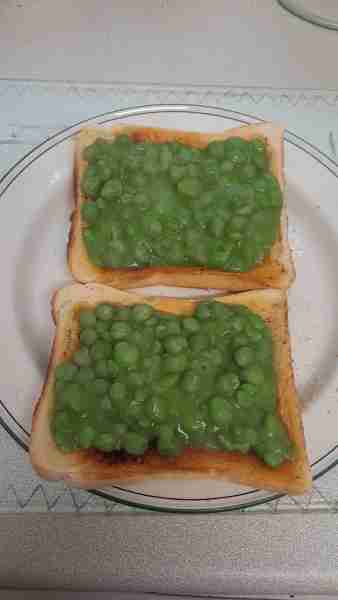 Mushy peas on toast by Kye W