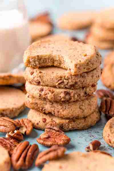 Get ready to fall in love with the BEST Pecan Sandies EVER! 🌰💛 These buttery, golden brown cookies...