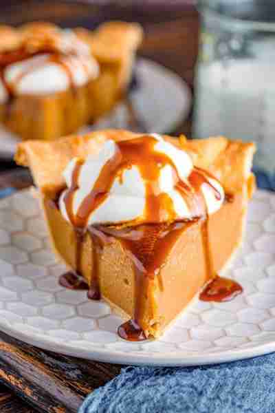 🥧✨ Made with pantry staples in just 15 minutes, this Butterscotch Pie is the perfect treat for any...