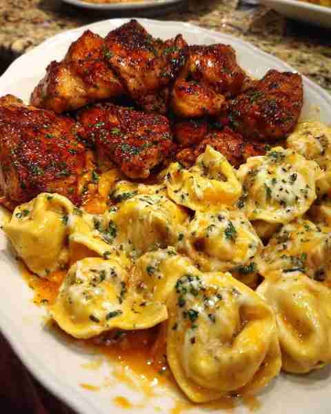 One-Pot Cheesy Cajun Tortellini with Juicy Garlic Chicken and Mozzarella Ingredients: 1 ½ pounds bon...