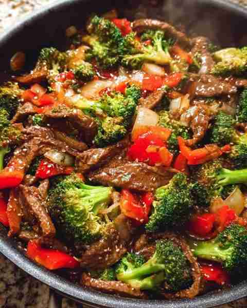 Hunan Beef Ingredients: For the Stir Fry: 1 tablespoon vegetable oil (or safflower or peanut oil) 1...