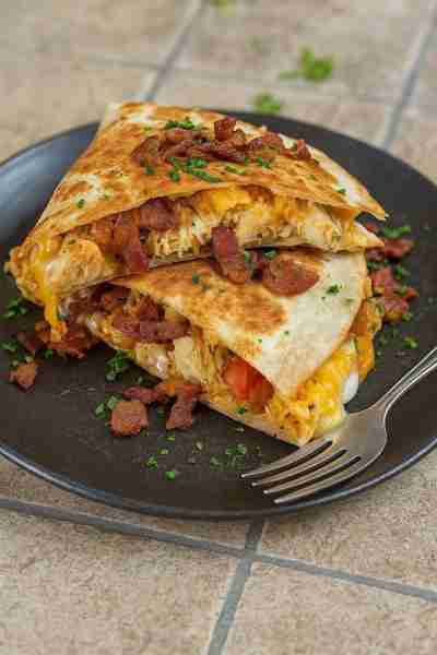 Chicken Bacon Ranch Quesadilla This deesviral recipe is crispy, cheesy, and packed with flavor. Juic...