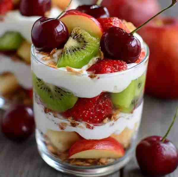 Apple Cherry Kiwi Yogurt Parfait 1 apple, chopped Fresh cherries Strawberries, sliced Kiwi, slic...