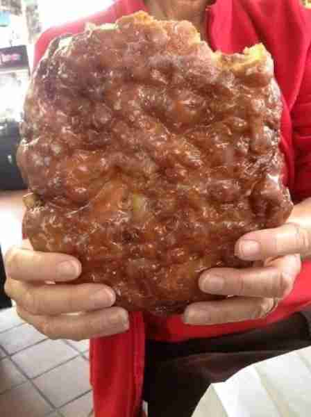 Big Apple Fritters - Don't LOSE this Recipe 😋 Ingredients: • 3 cups all • purpose flour 1½ cups sug...