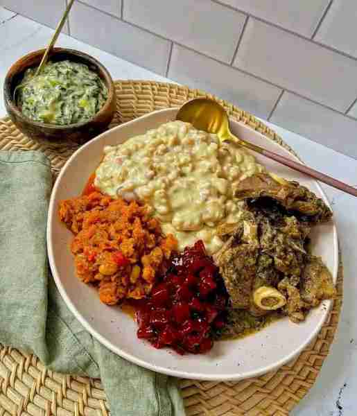Food 🤤 Samp Lamb (onion,stock,green pepper and mix herb Chakalaka Creamy spinach Beetroot
